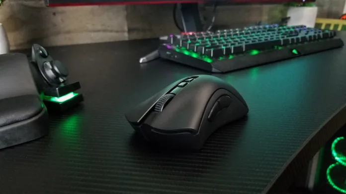 review-chi-tiet-chuot-gaming-razer-deathadder-v2-huyen-thoai-tro-lai